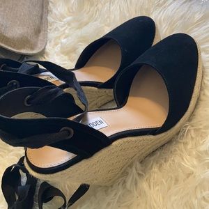 Steve Madden barre black suede